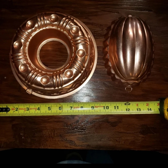 Vintage Copper Molds Set of 2 - Picture 2 of 3